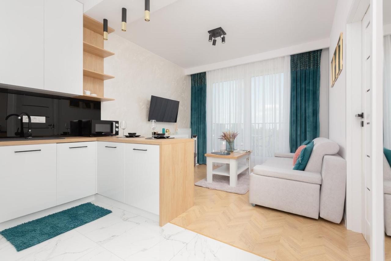 Warsaw Kotsisa Apartments With Parking By Noclegi Renters المظهر الخارجي الصورة