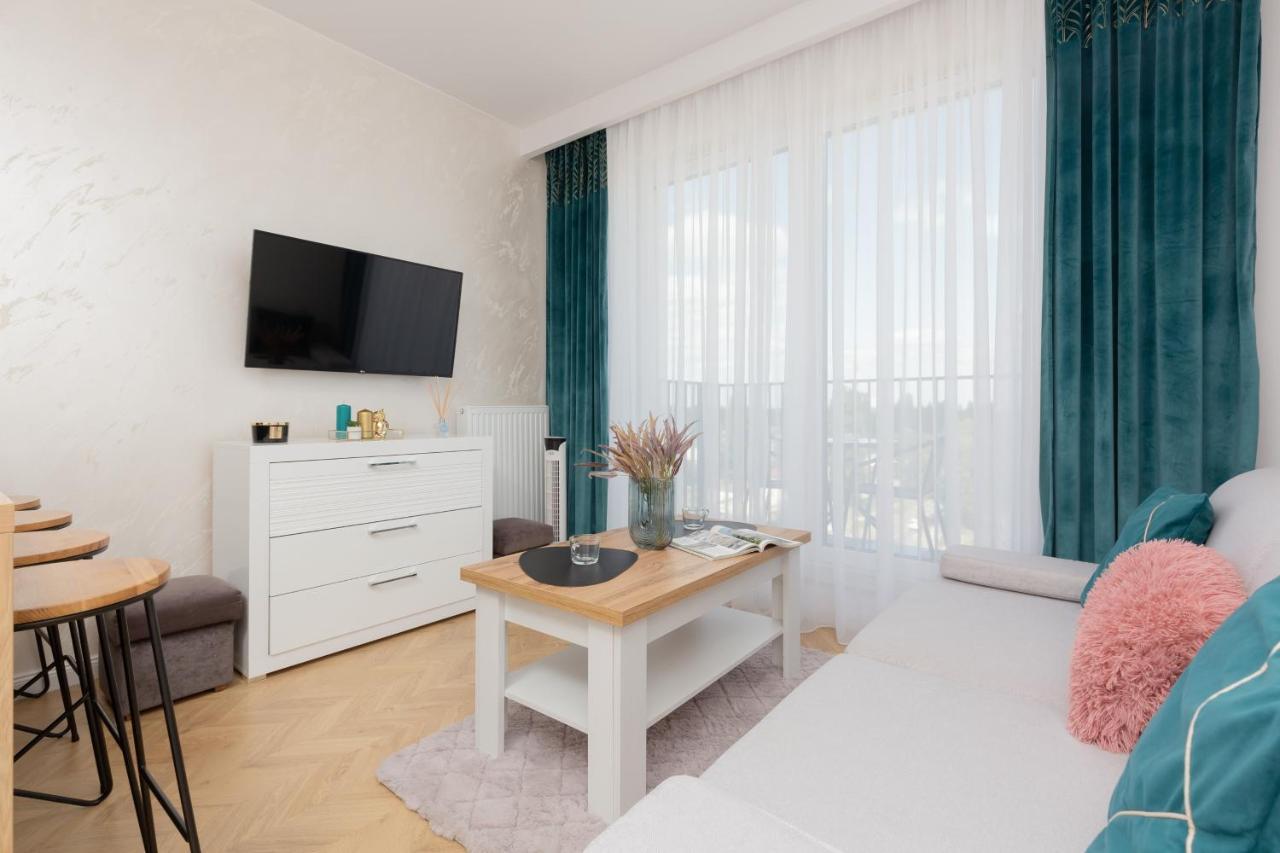 Warsaw Kotsisa Apartments With Parking By Noclegi Renters المظهر الخارجي الصورة