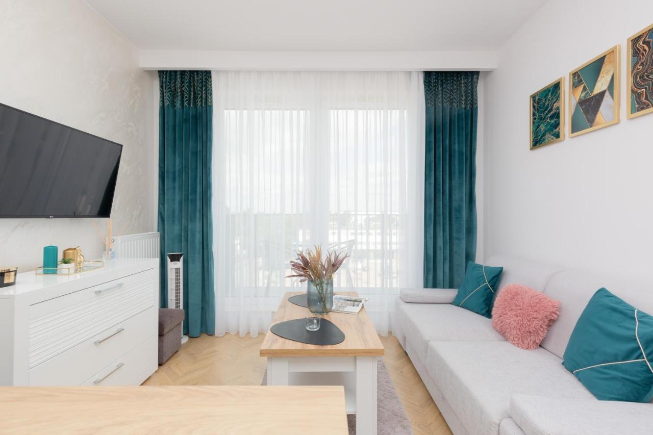 Warsaw Kotsisa Apartments With Parking By Noclegi Renters المظهر الخارجي الصورة