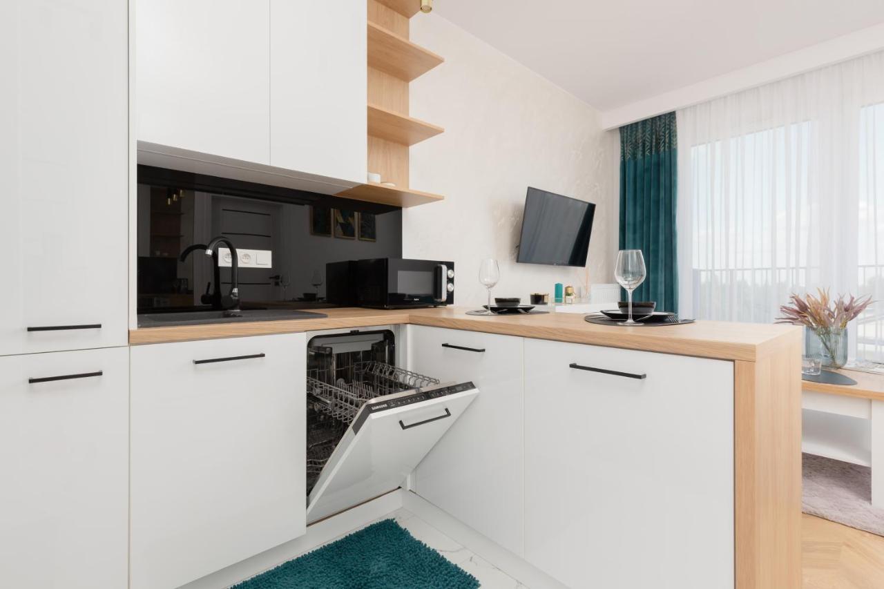 Warsaw Kotsisa Apartments With Parking By Noclegi Renters المظهر الخارجي الصورة