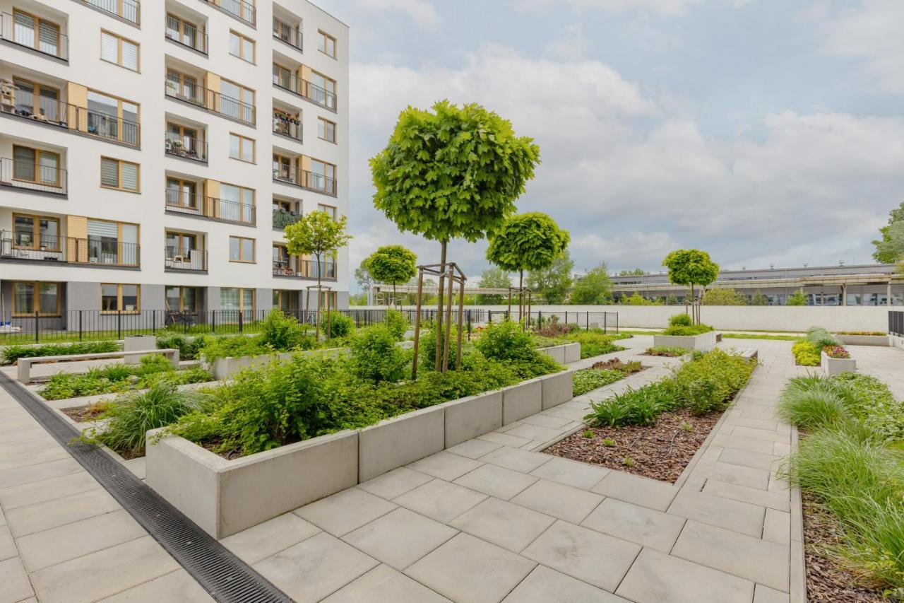 Warsaw Kotsisa Apartments With Parking By Noclegi Renters المظهر الخارجي الصورة