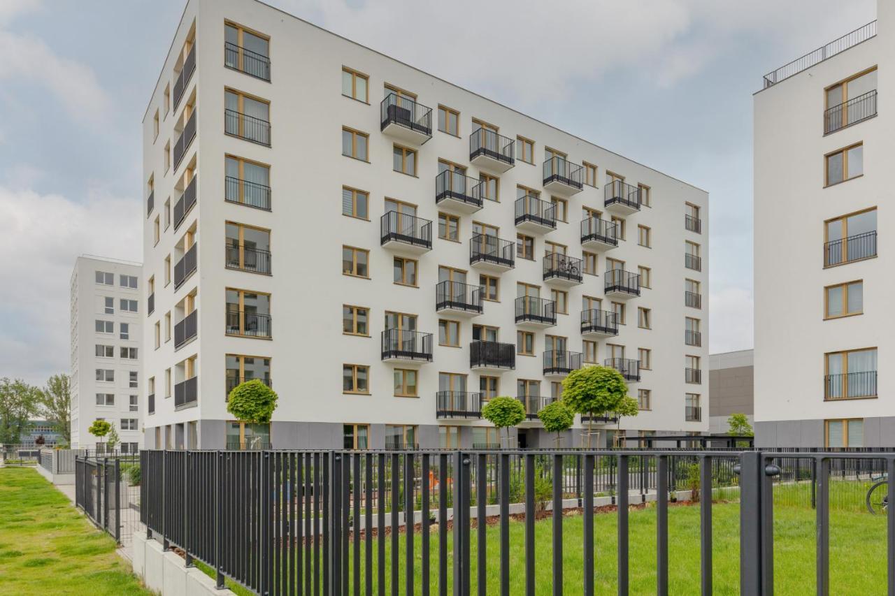 Warsaw Kotsisa Apartments With Parking By Noclegi Renters المظهر الخارجي الصورة