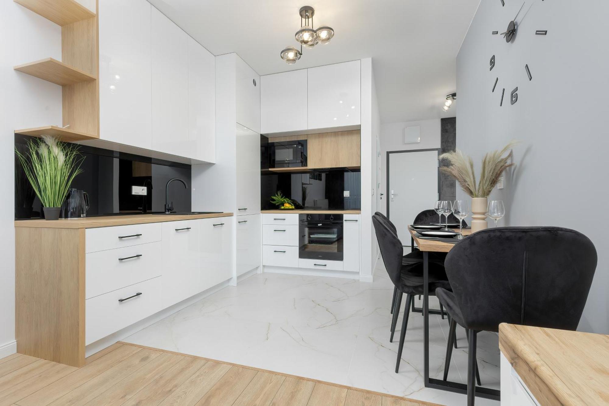 Warsaw Kotsisa Apartments With Parking By Noclegi Renters المظهر الخارجي الصورة