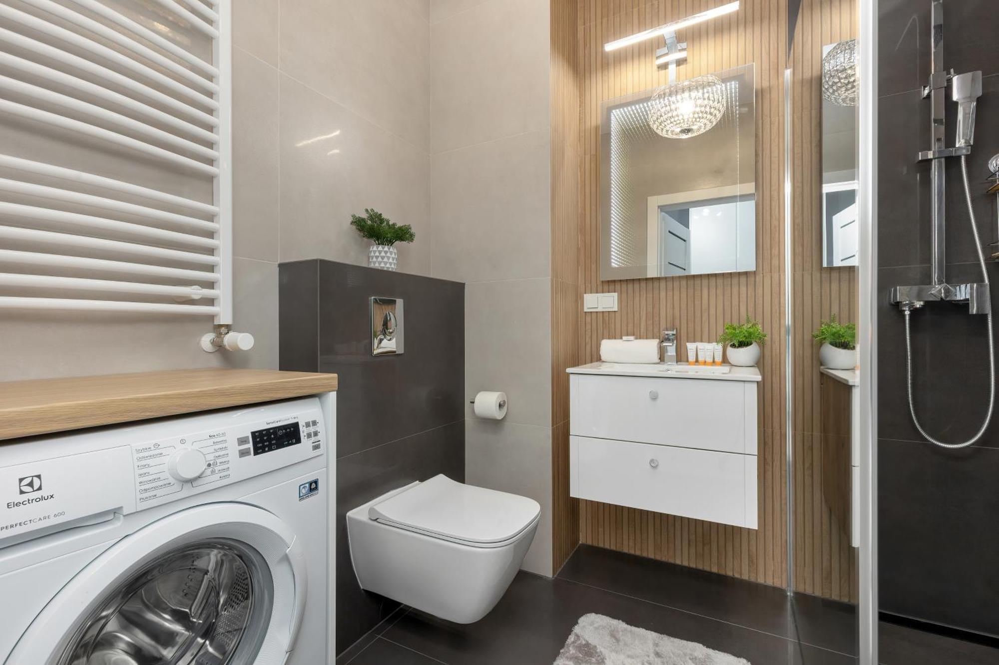 Warsaw Kotsisa Apartments With Parking By Noclegi Renters المظهر الخارجي الصورة